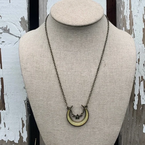 Gothic necklace moon and Star - Picture 1 of 7